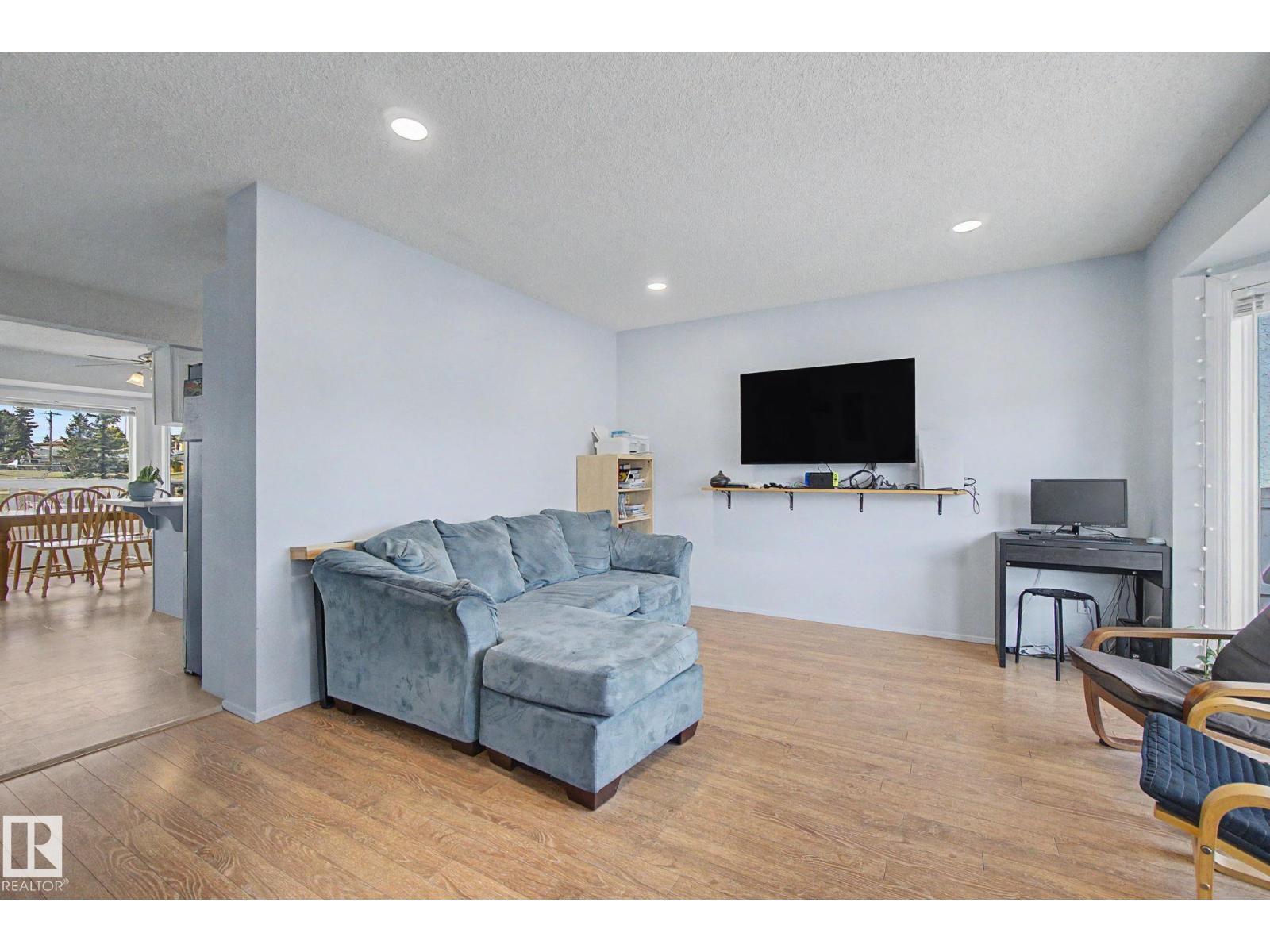 #141 5 ABERDEEN WY