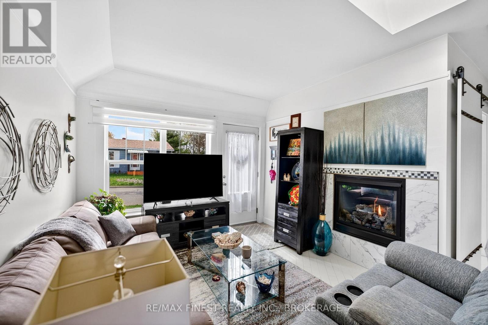 377 HENRIETTA STREET