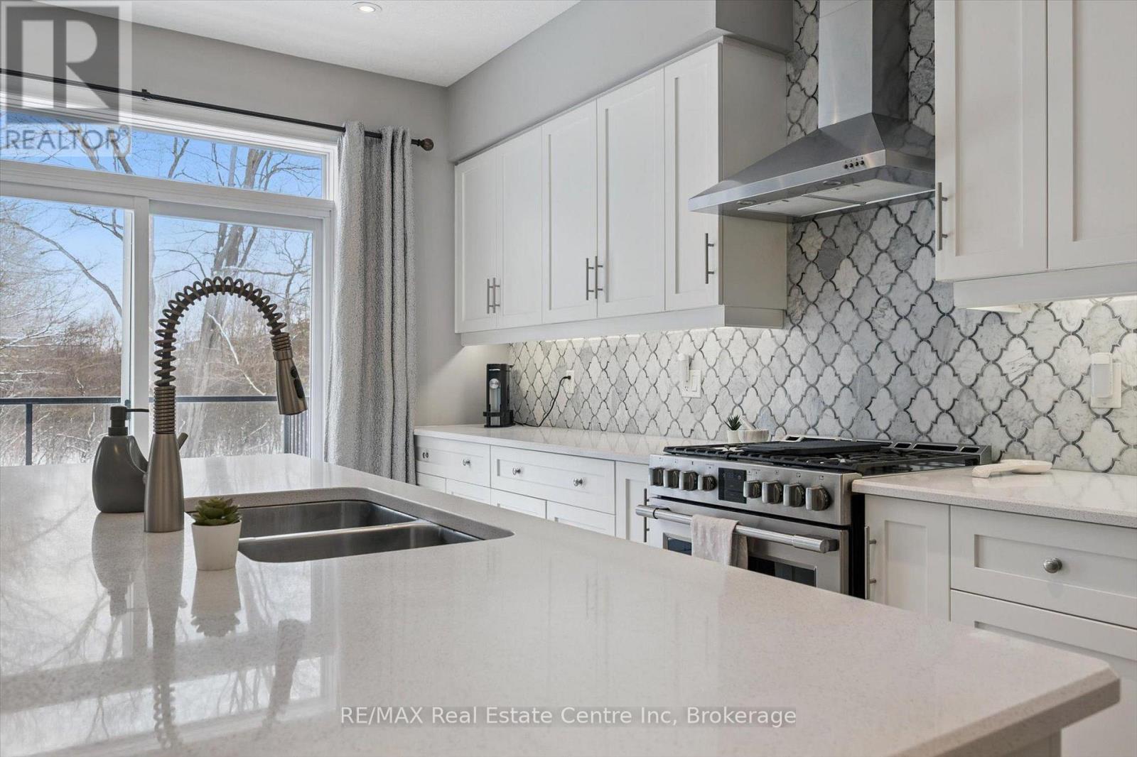 111 AMBROUS CRESCENT