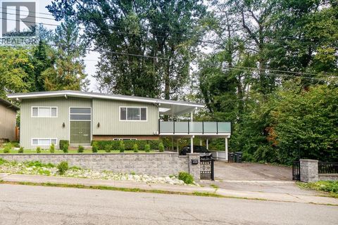 4383 PINEWOOD CRESCENT Burnaby BC V5G2J7