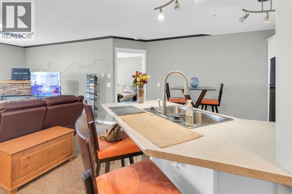 203, 345 Rocky Vista Park NW