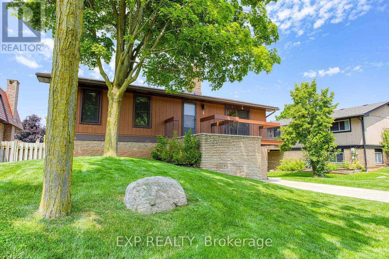 4 CEDAR GLEN