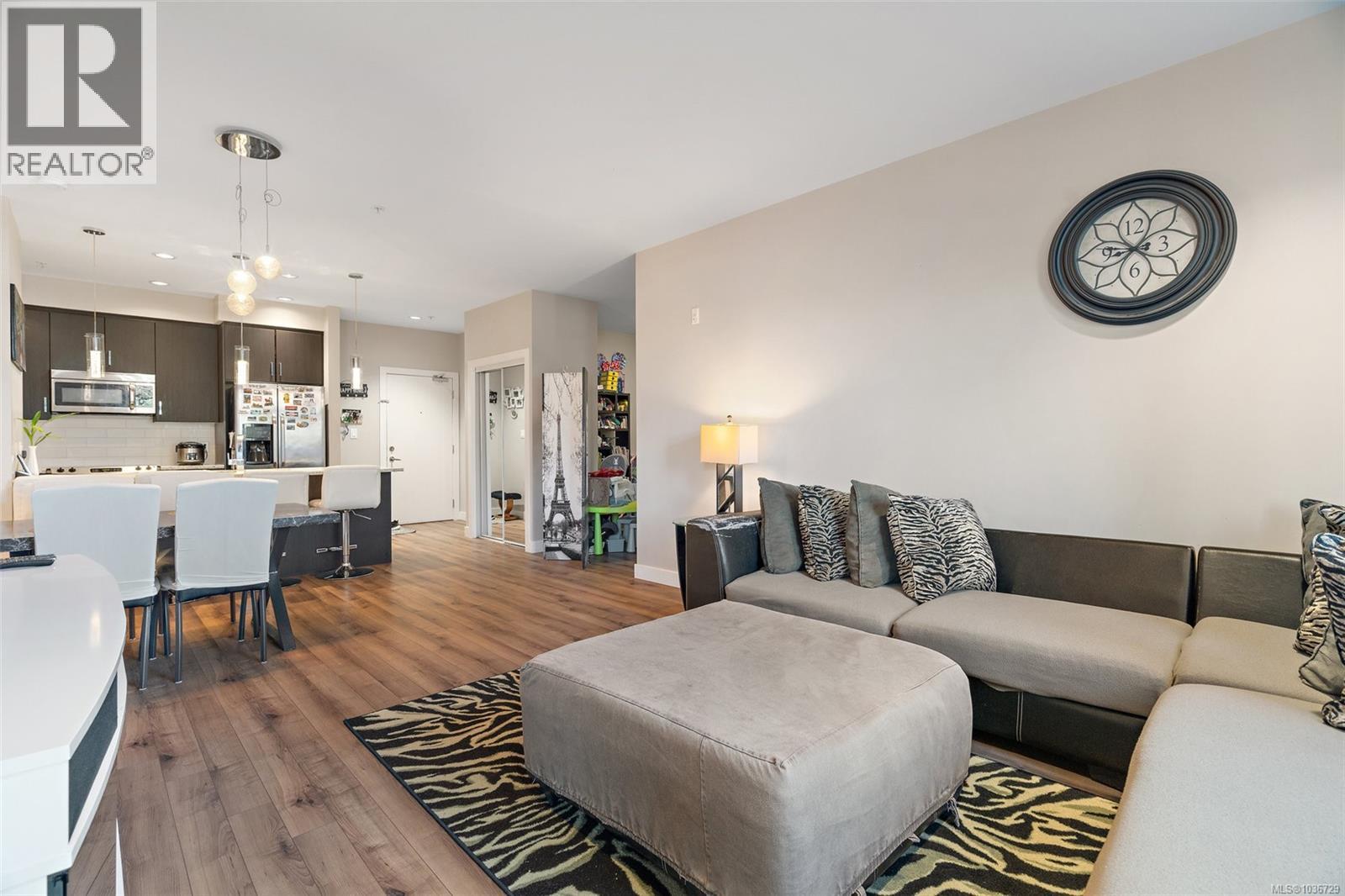 212 2655 Sooke Rd