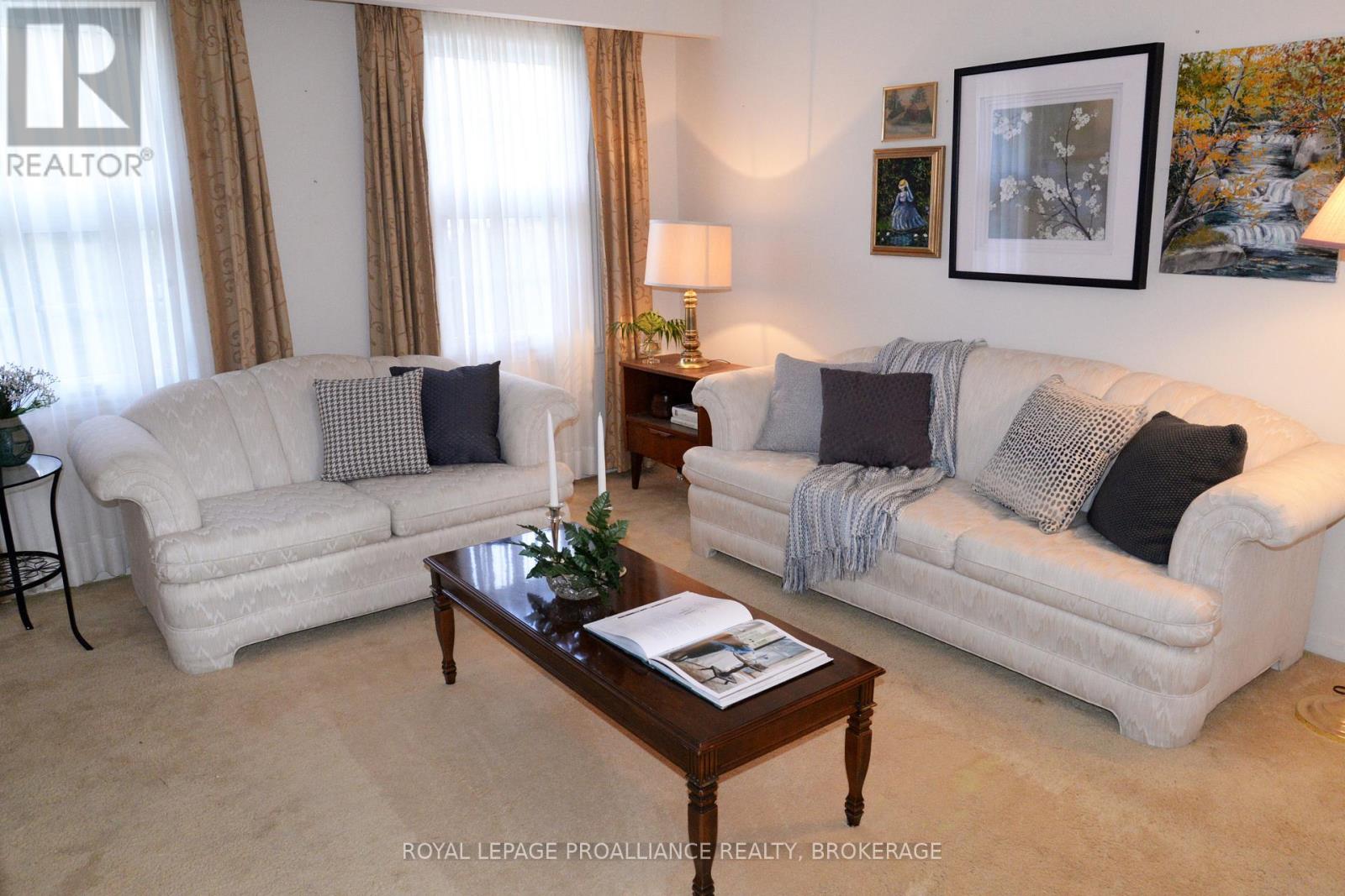 834 SOMERSET CRESCENT