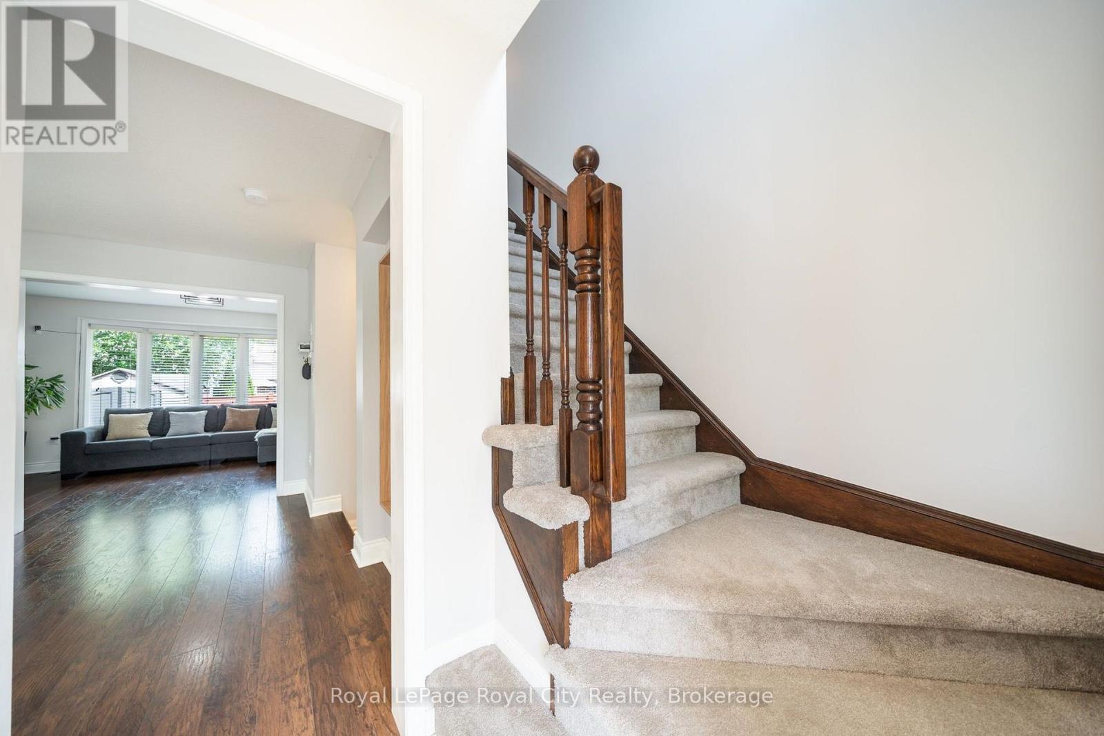 66 HORTON WALK
