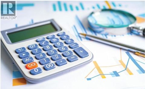 105 2030 N MARINE DRIVE North Vancouver BC V7P1V7