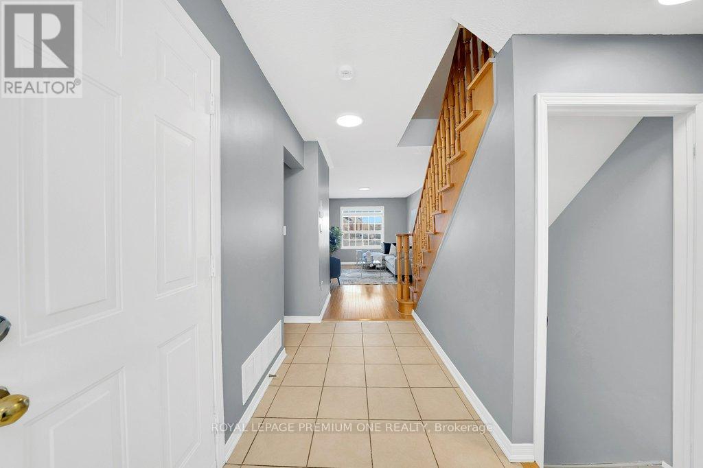 13 SUMMITRIDGE COURT