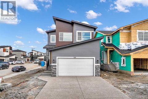 289 Waterford Heath Chestermere AB T1X2Z6