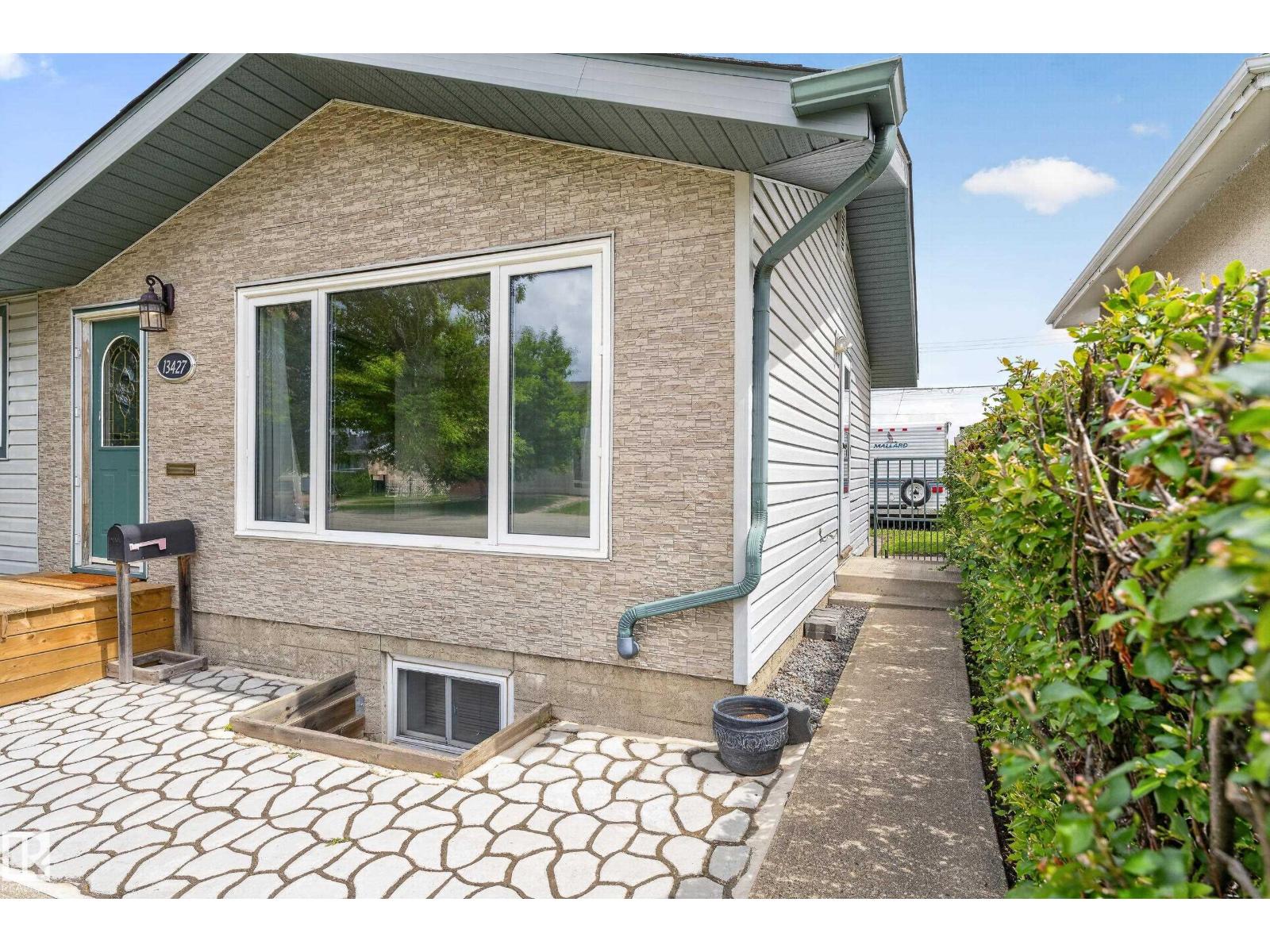 13427 114 ST NW