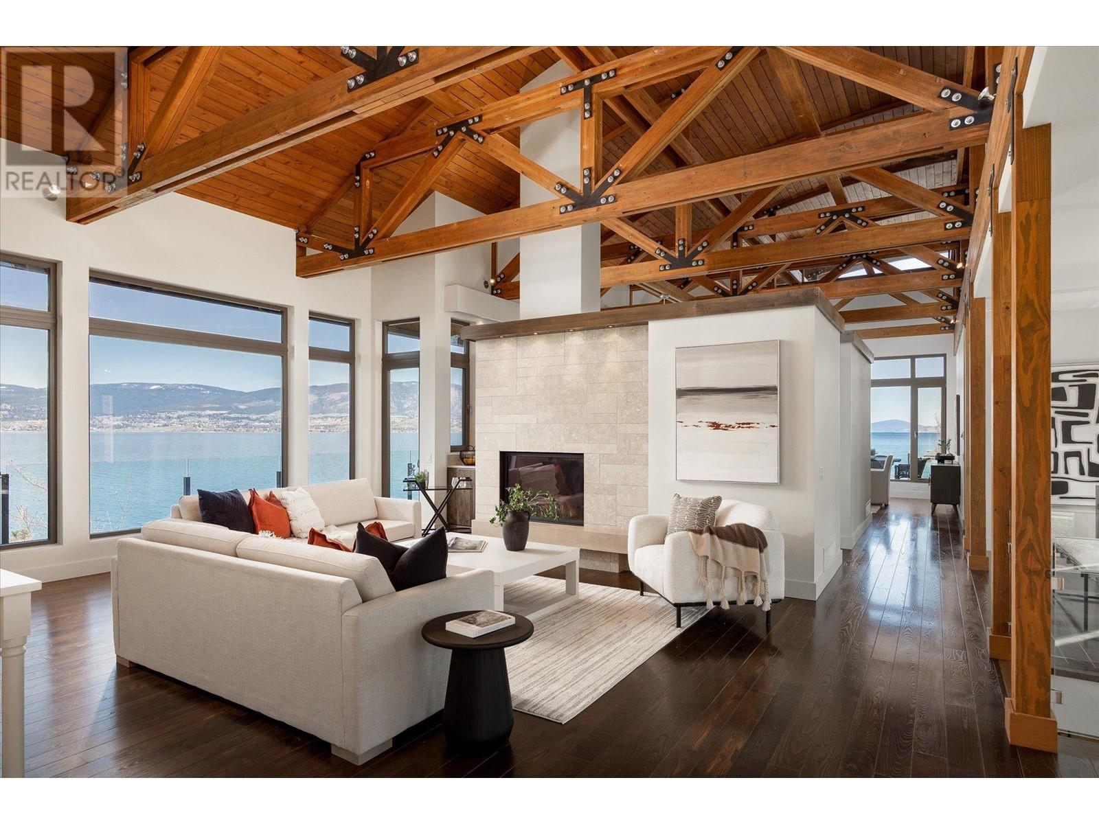 5560 Lakeshore Road