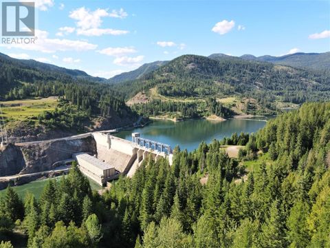 00 SEVEN MILE DAM Road Fruitvale BC V0G1L0