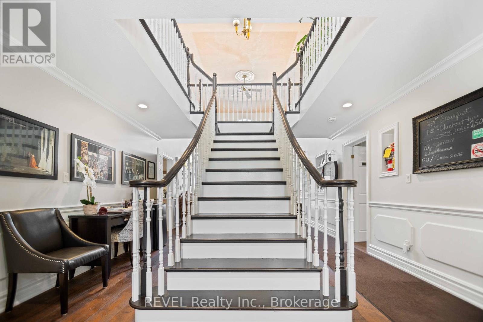 527 MISSISSAGUA STREET