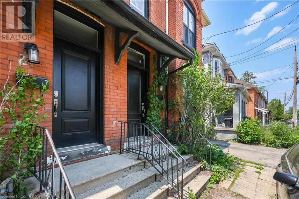 29 ASHLEY Street