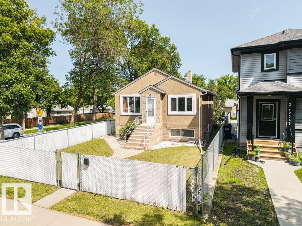12347 90 ST NW