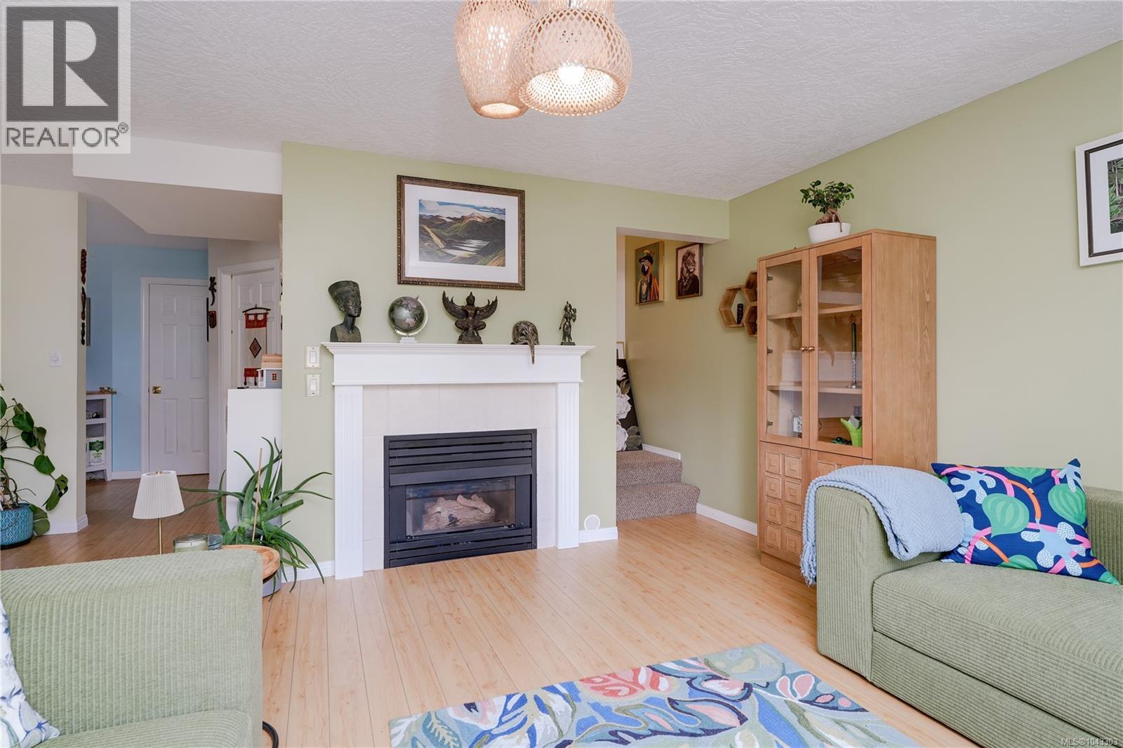 2165 Maple Ave