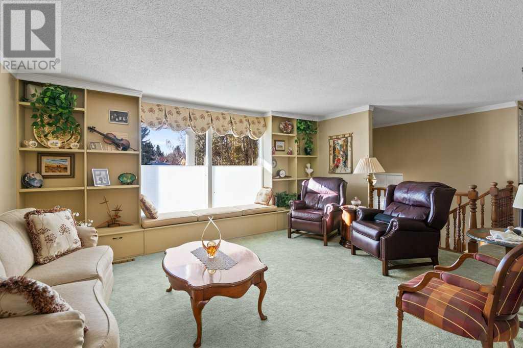2308 Palisade Drive SW