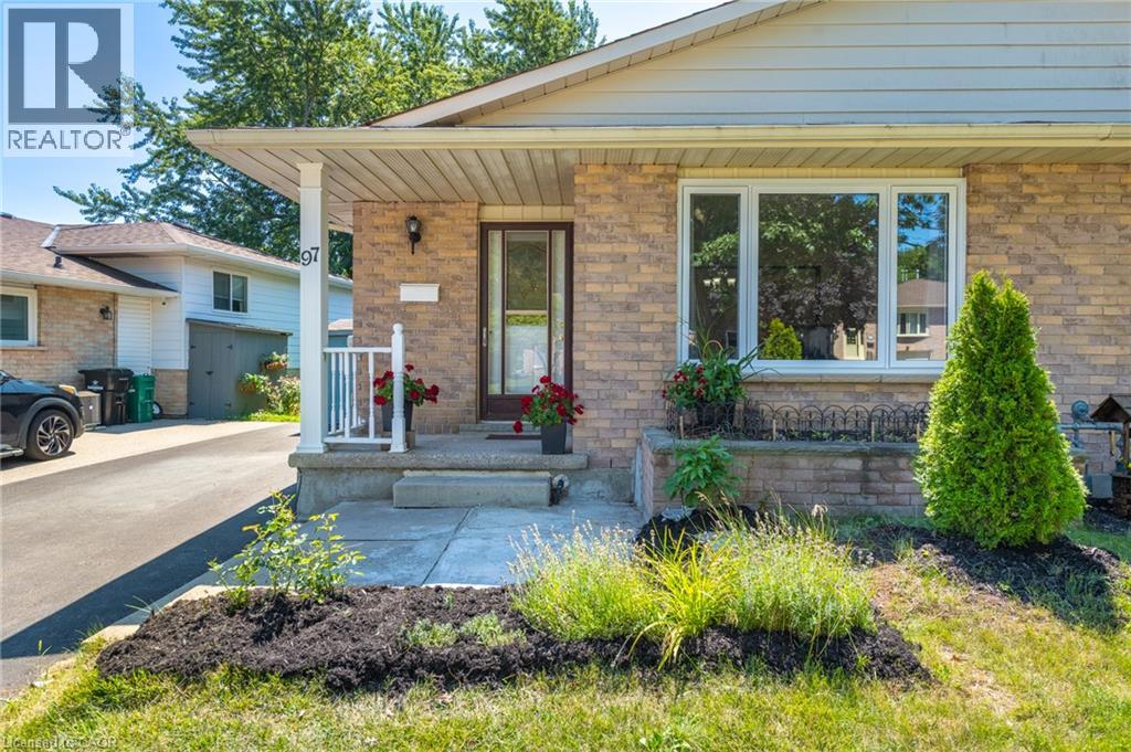 97 UXBRIDGE Crescent