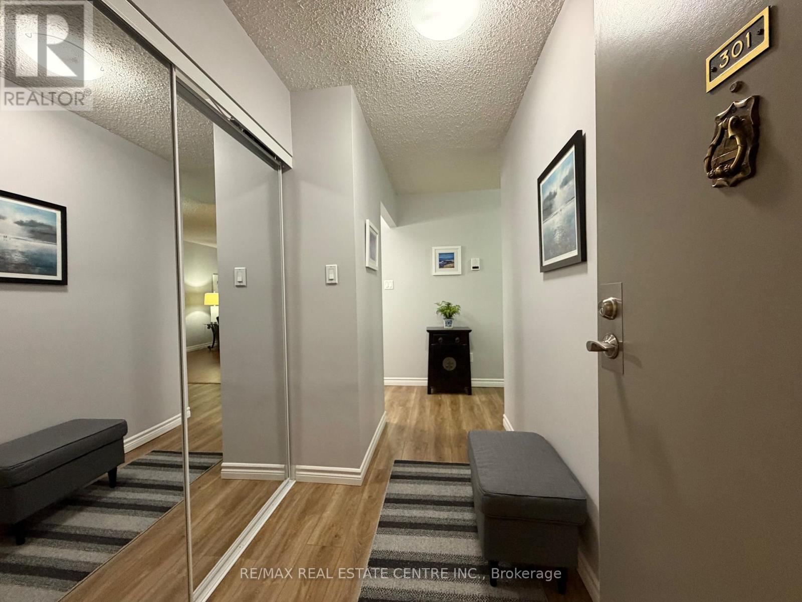 301 - 944 CALEDONIAN VIEW