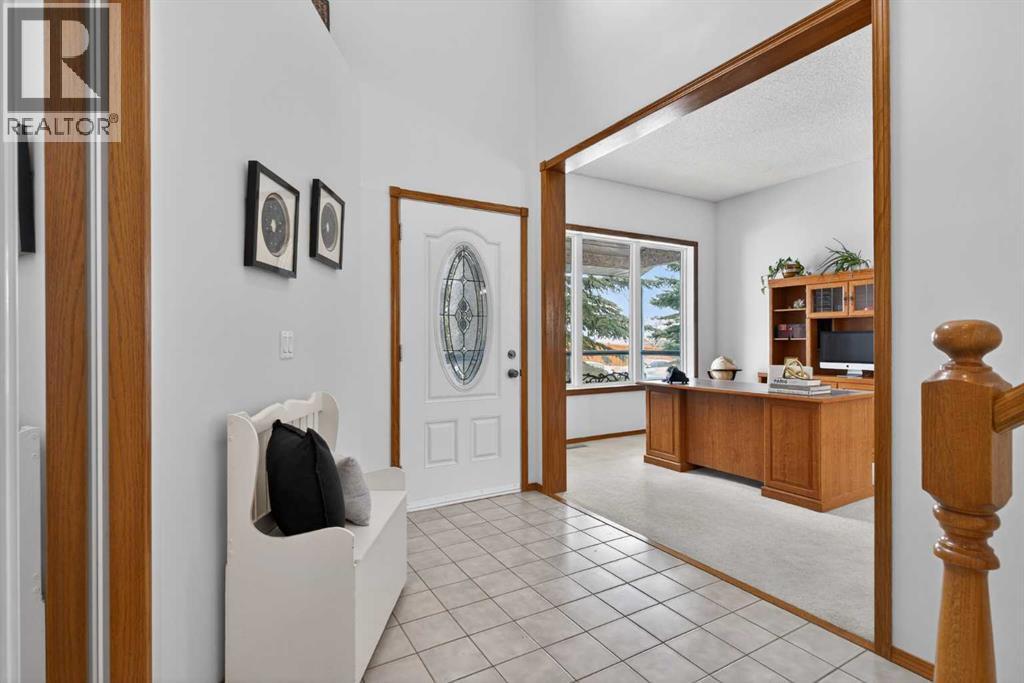 677 Hawkwood Boulevard NW