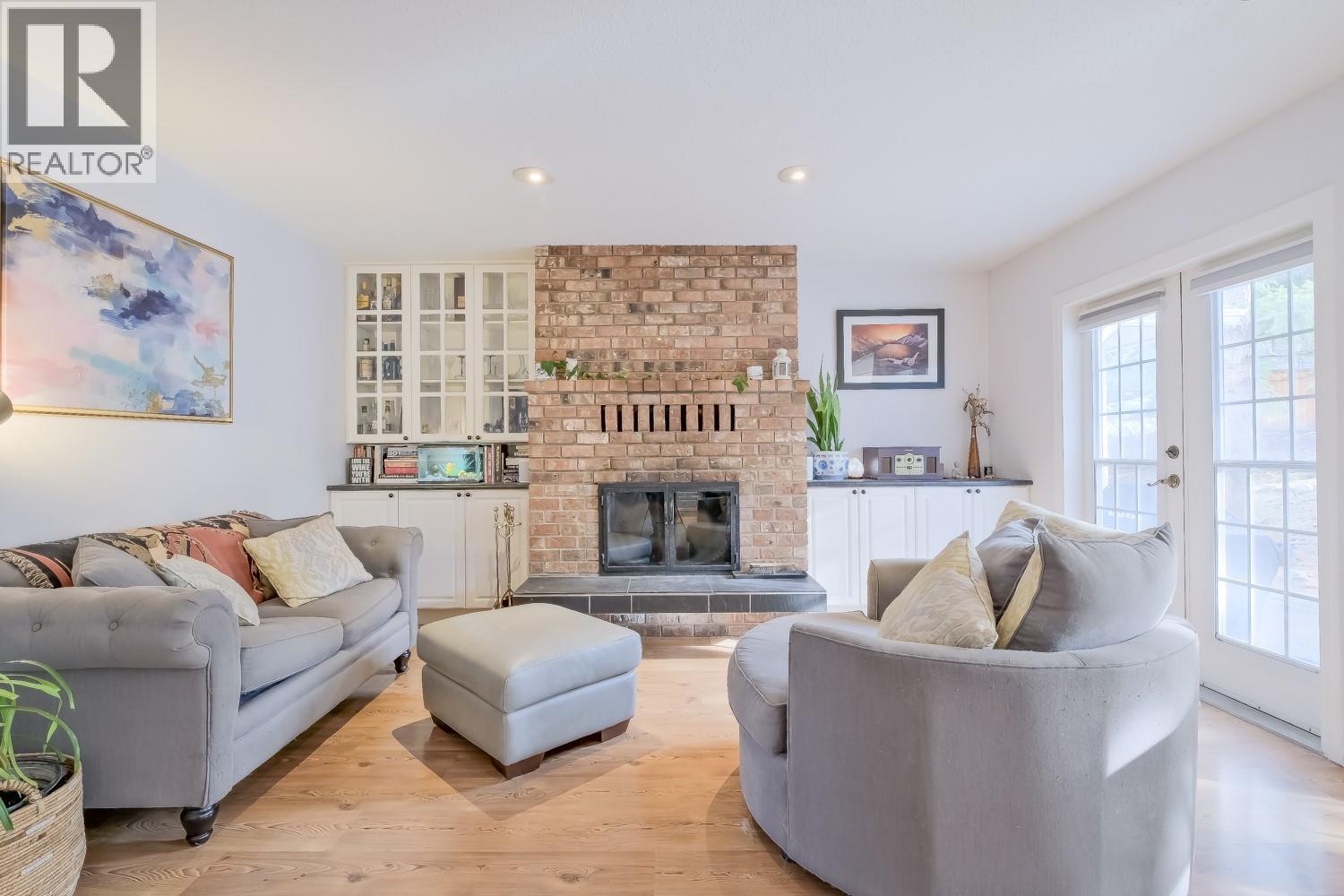 5271 Chute Lake Road