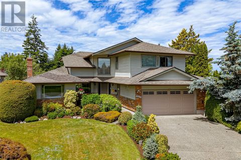 6646 Andlorr Pl Central Saanich BC V8Z6X6