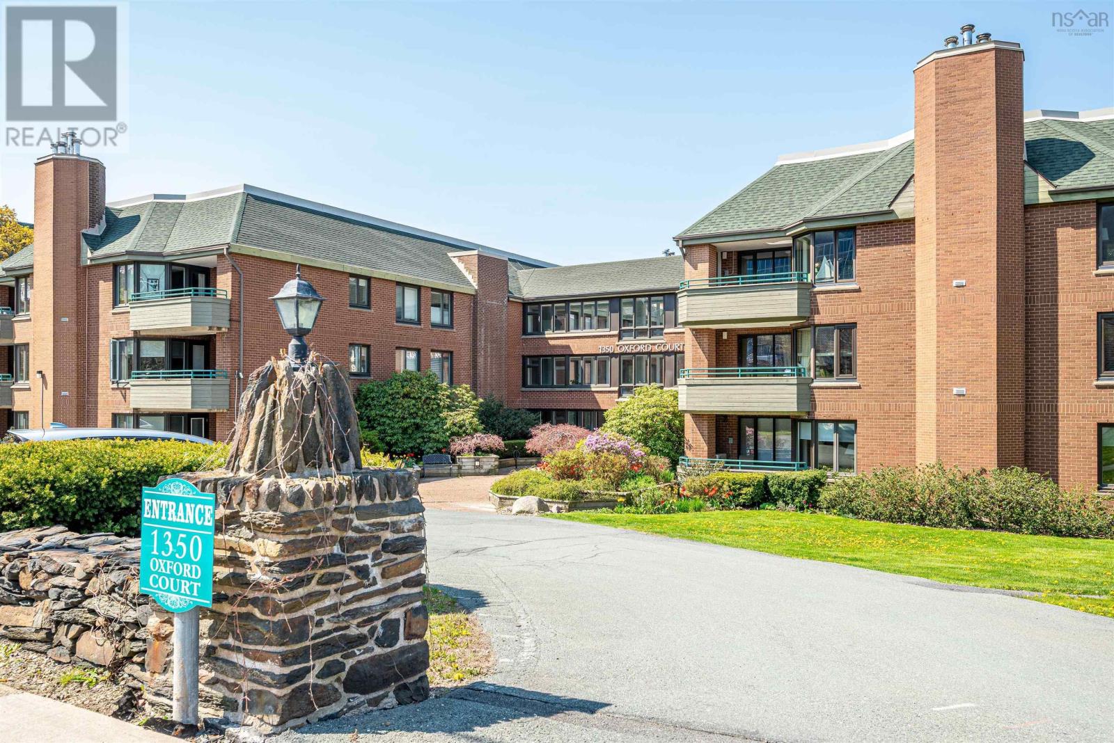 112 1350 Oxford Street