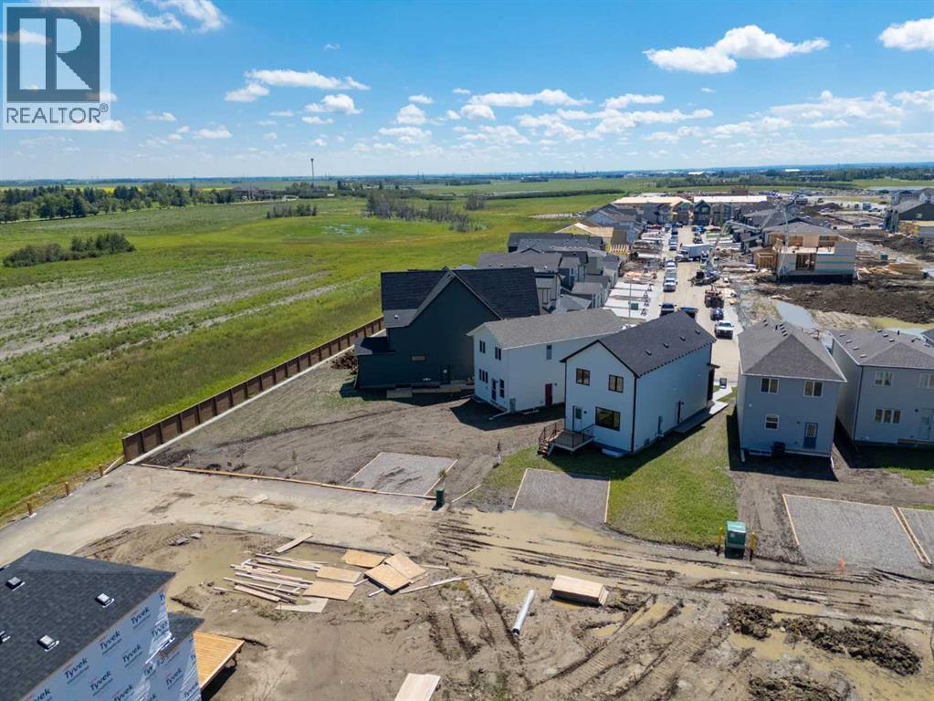 175 Belvedere Crescent SE