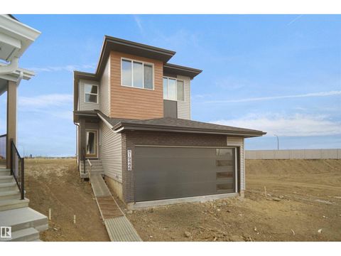 19446 22A AV NW Edmonton AB T6M1P9