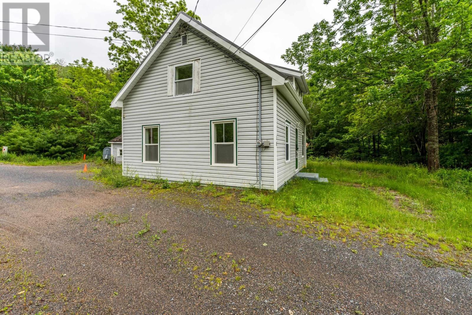 18 Clementsport Road