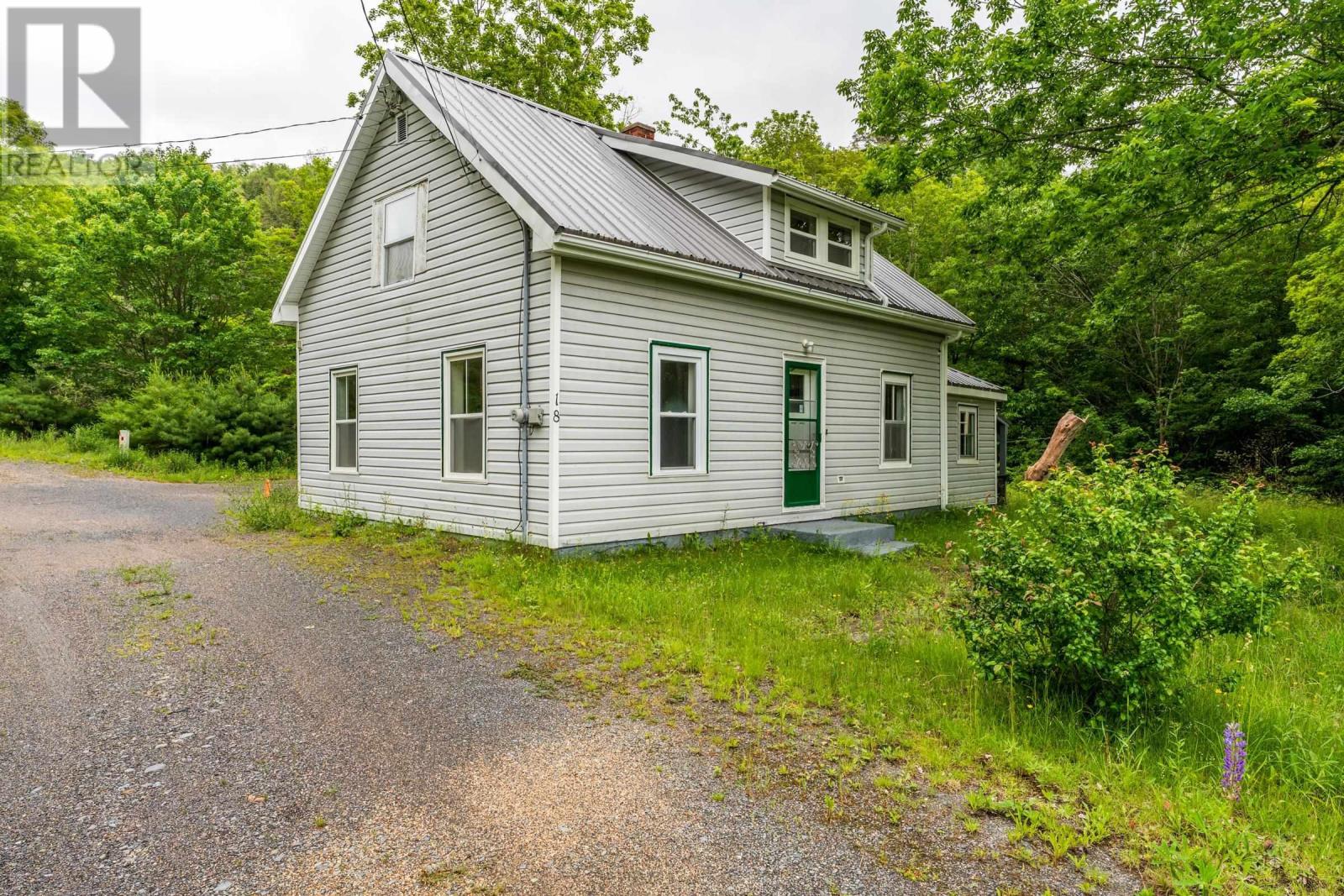 18 Clementsport Road