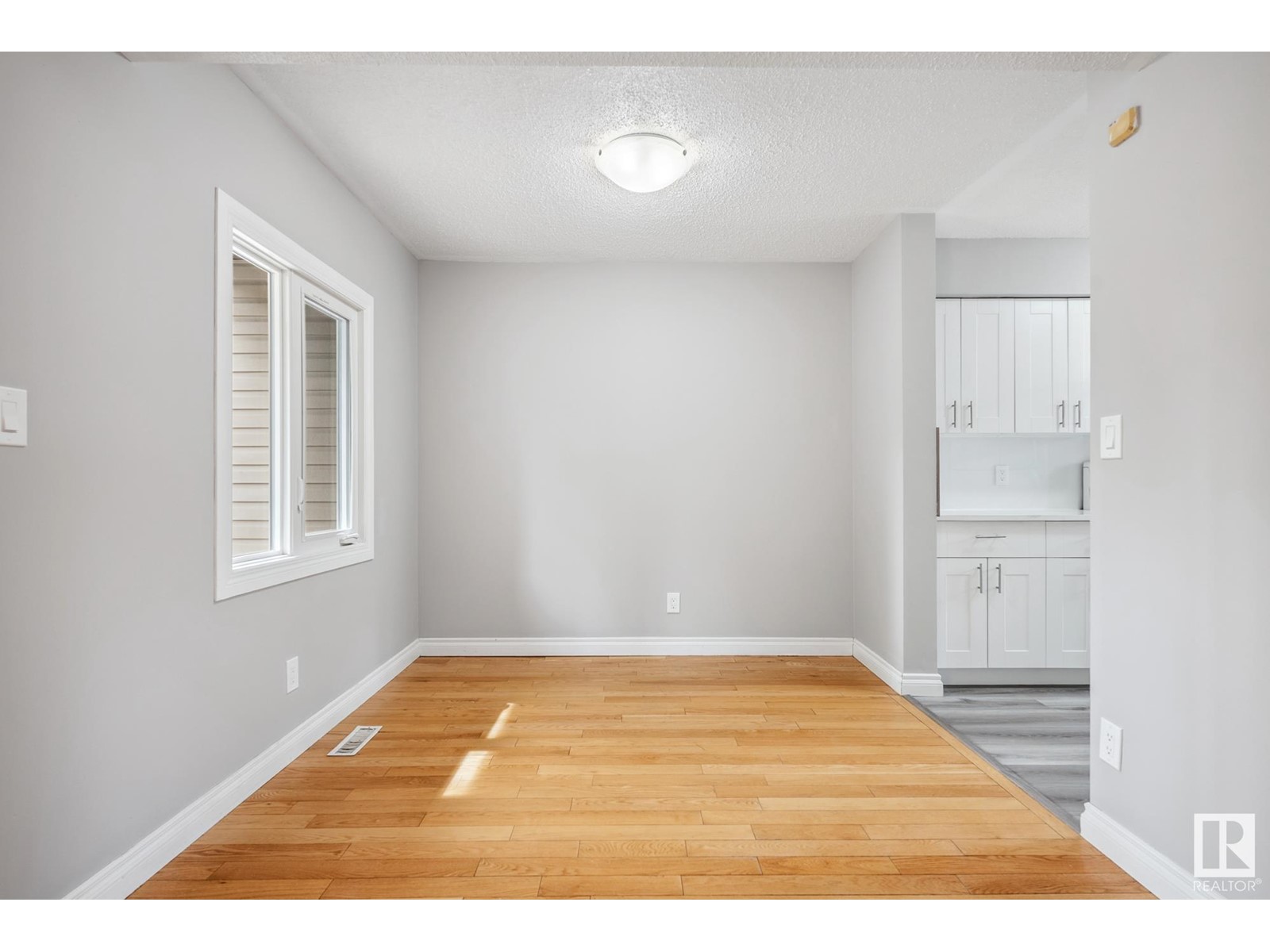 10609 Beaumaris RD NW NW