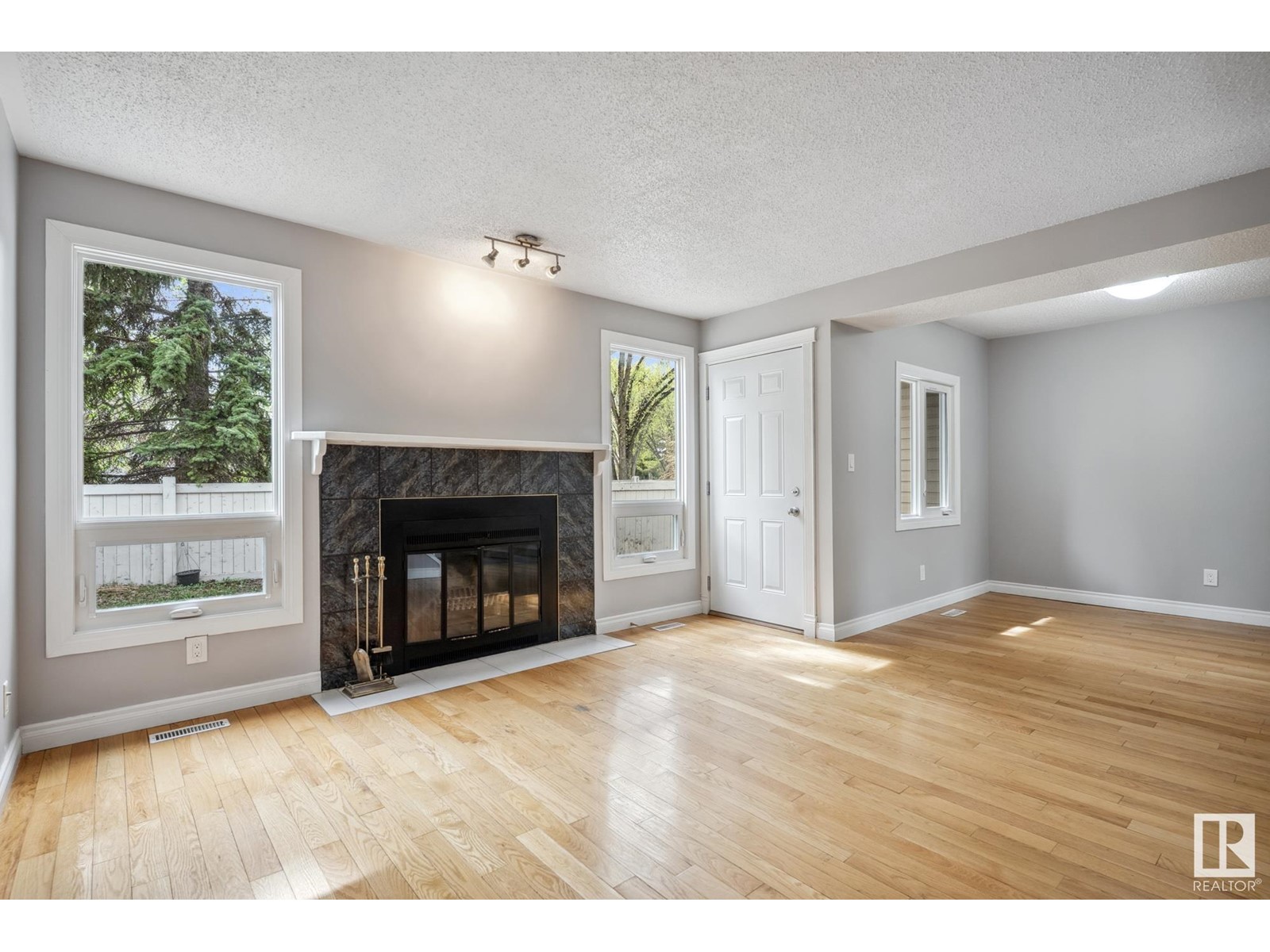 10609 Beaumaris RD NW NW