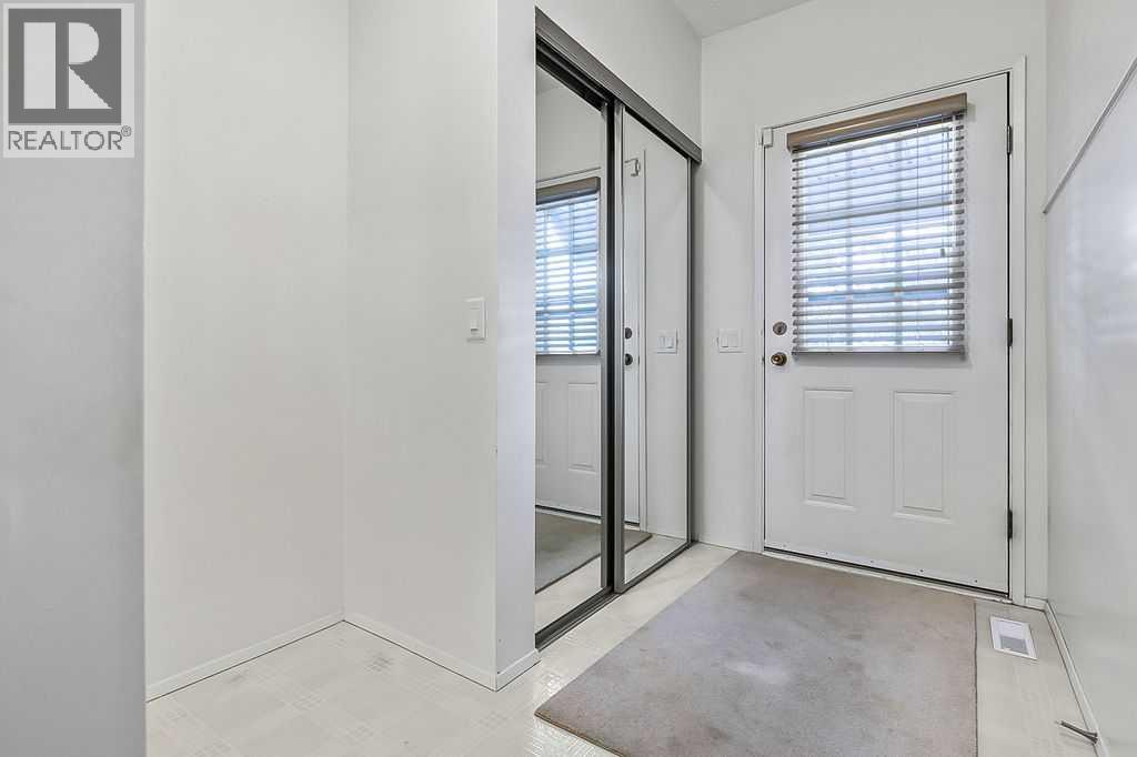 32, 5019 46 Avenue SW