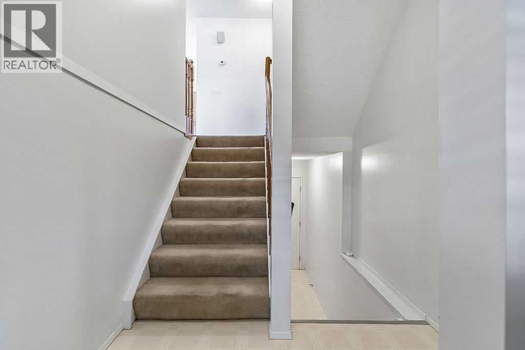 32, 5019 46 Avenue SW