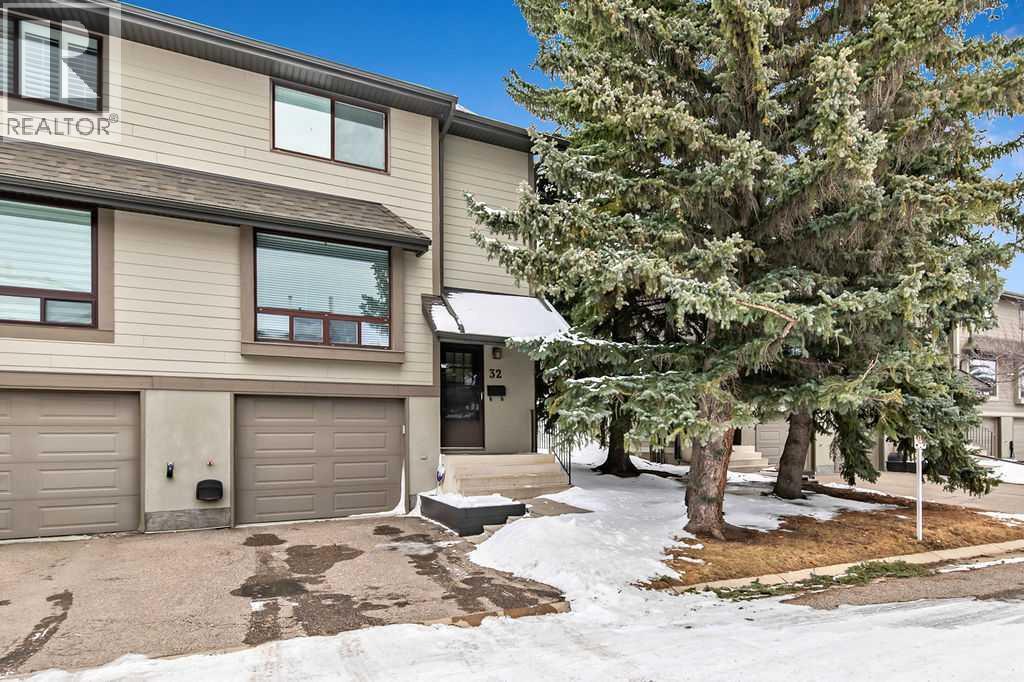 32, 5019 46 Avenue SW