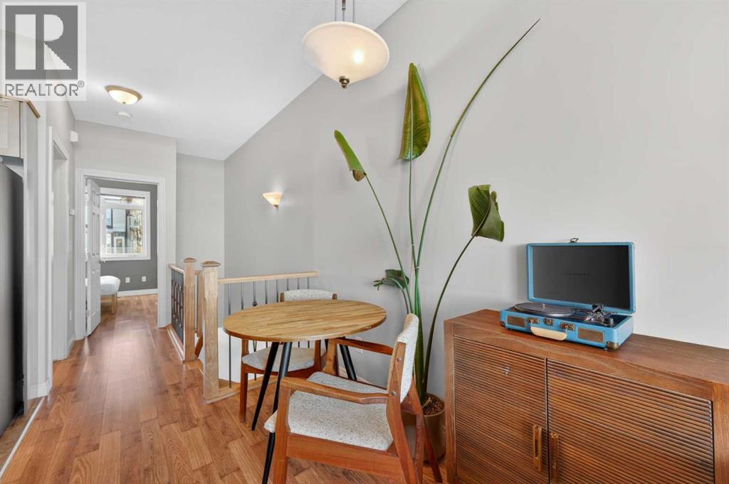 10, 169 Rockyledge View NW