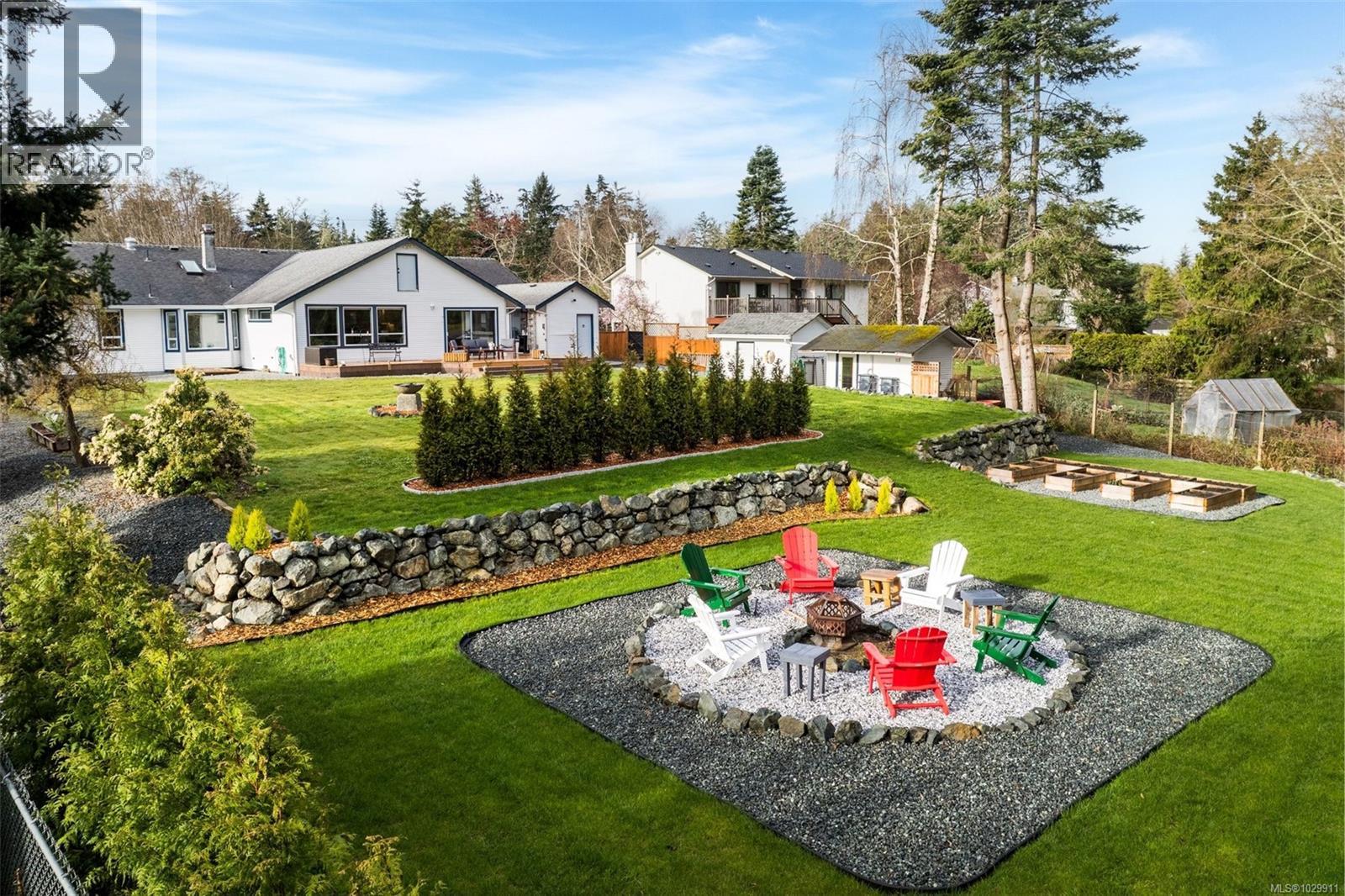 1563 Whiffin Spit Rd