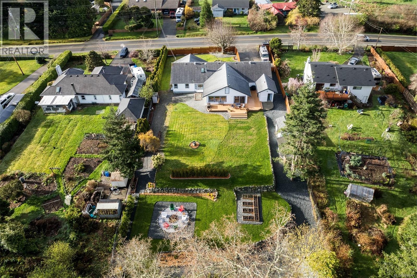 1563 Whiffin Spit Rd