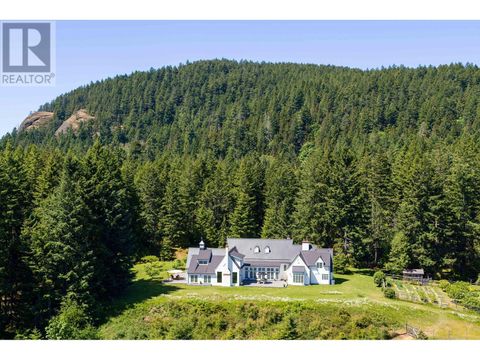 377 SEYMOUR HEIGHTS Salt Spring Island BC V8K2B6