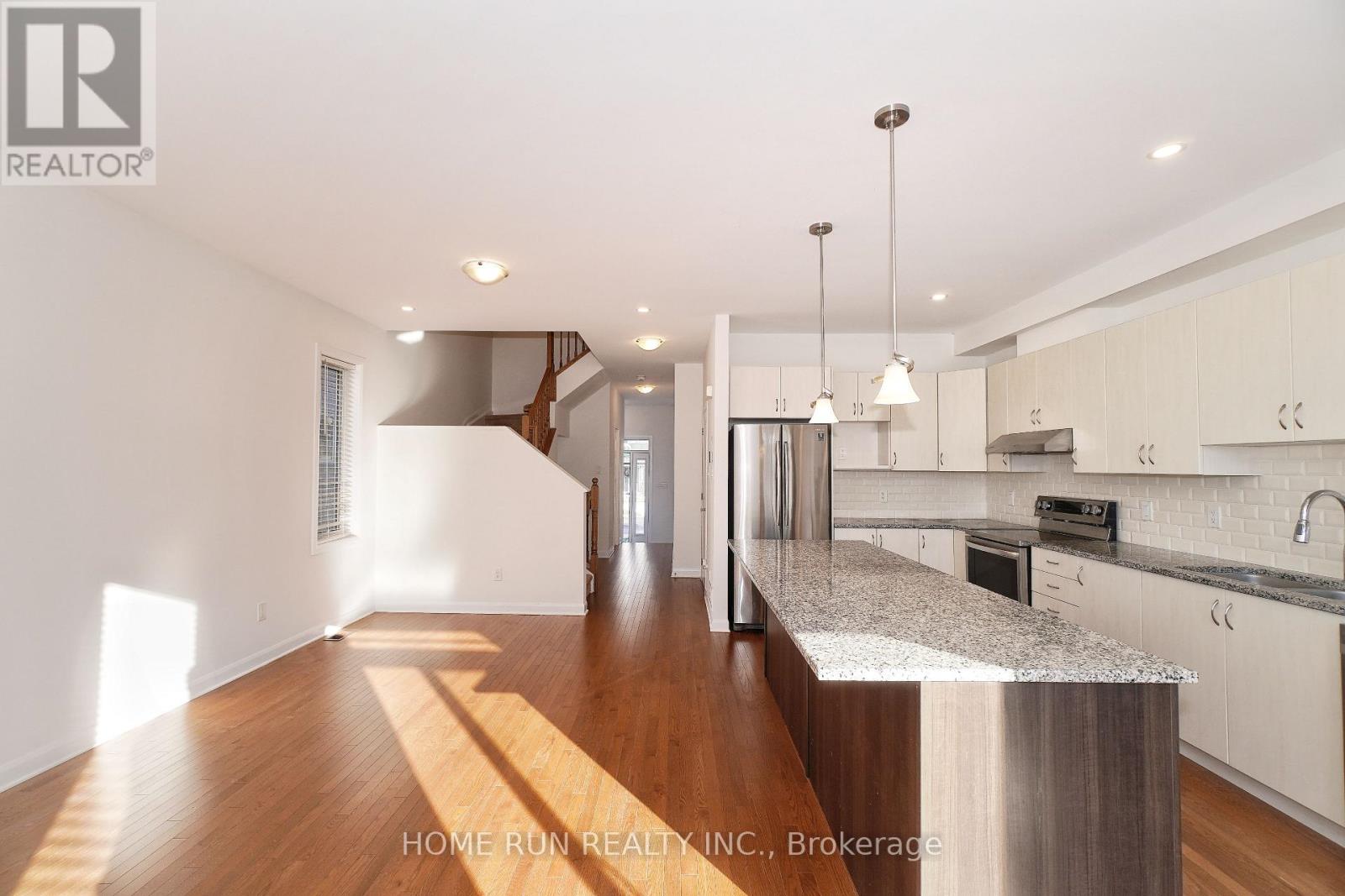 552 CLEMENCY CRESCENT