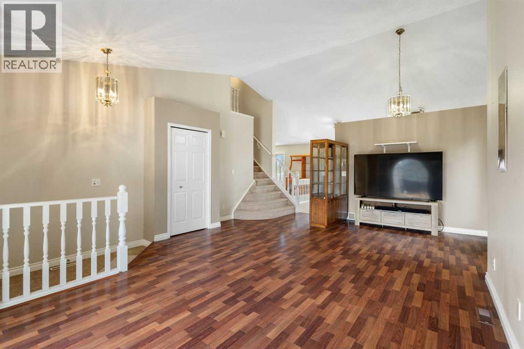 103 Riverside Way SE