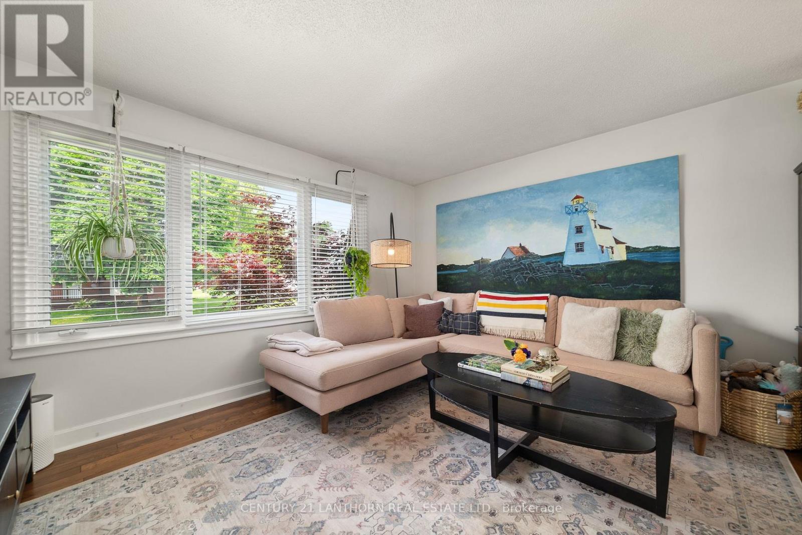 19 WOODLAND ACRES