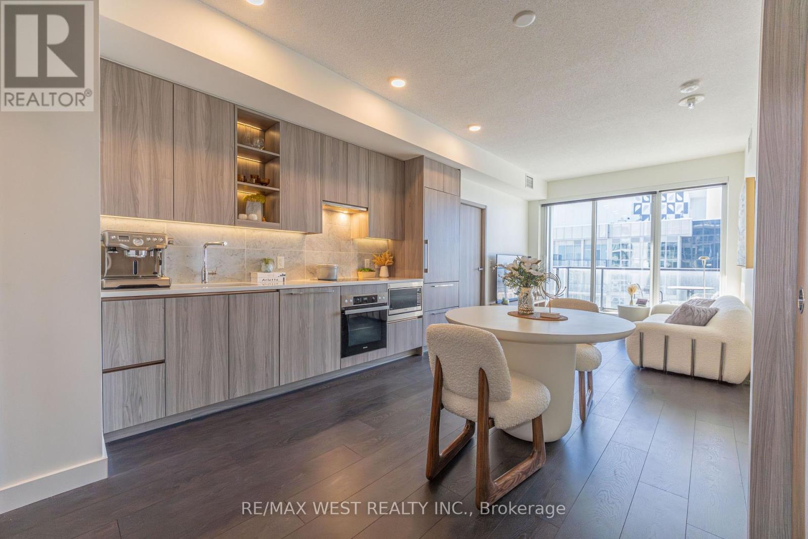 3805 - 95 MCMAHON DRIVE