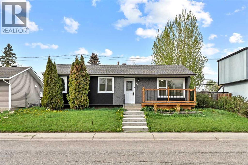 924 Pensdale Crescent SE