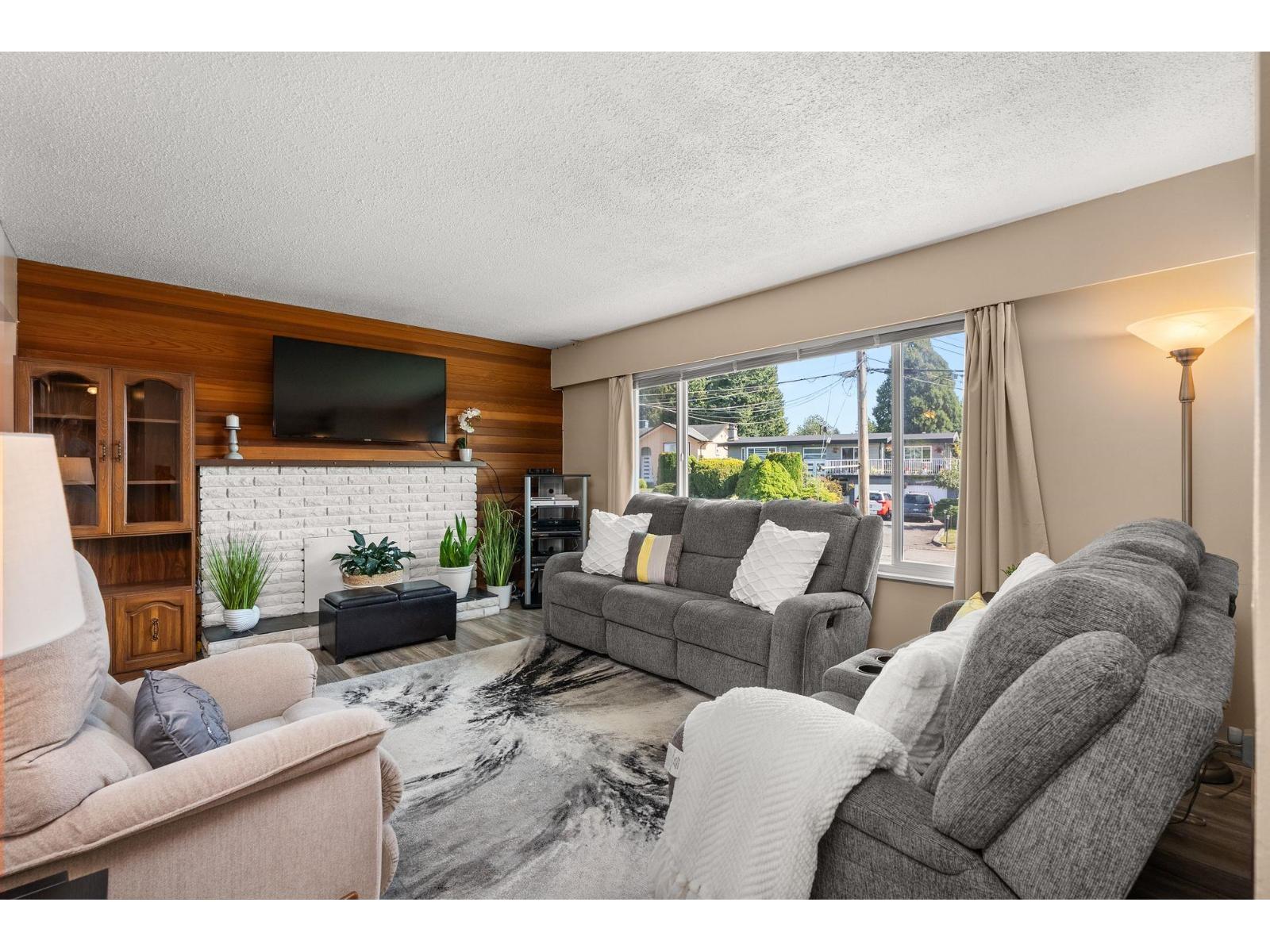 7823 BREMRIDGE DRIVE