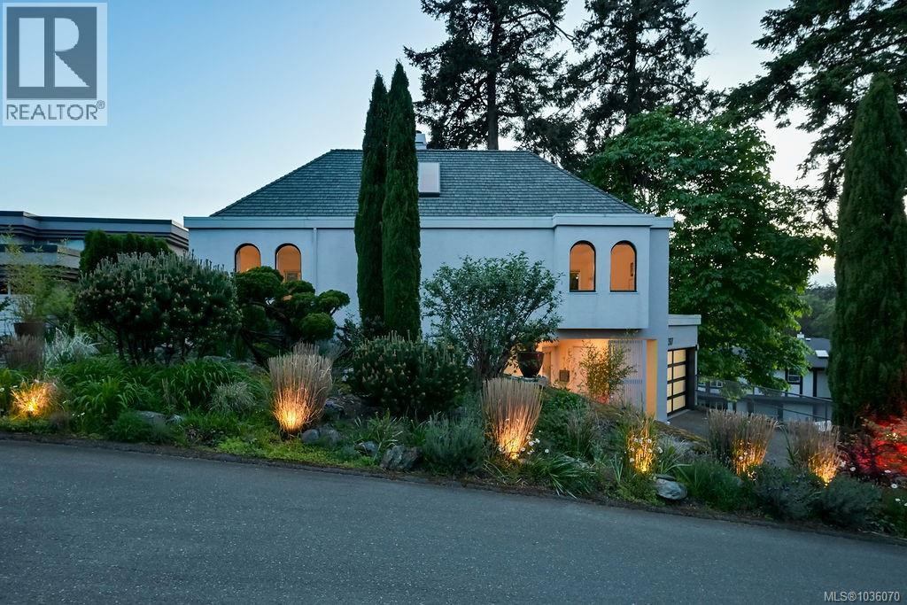 317 Bessborough Close