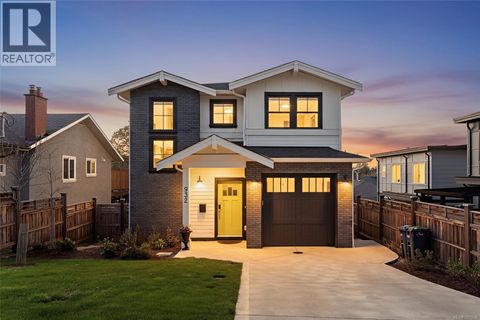 932 Arcadia St Esquimalt BC V9A5X1