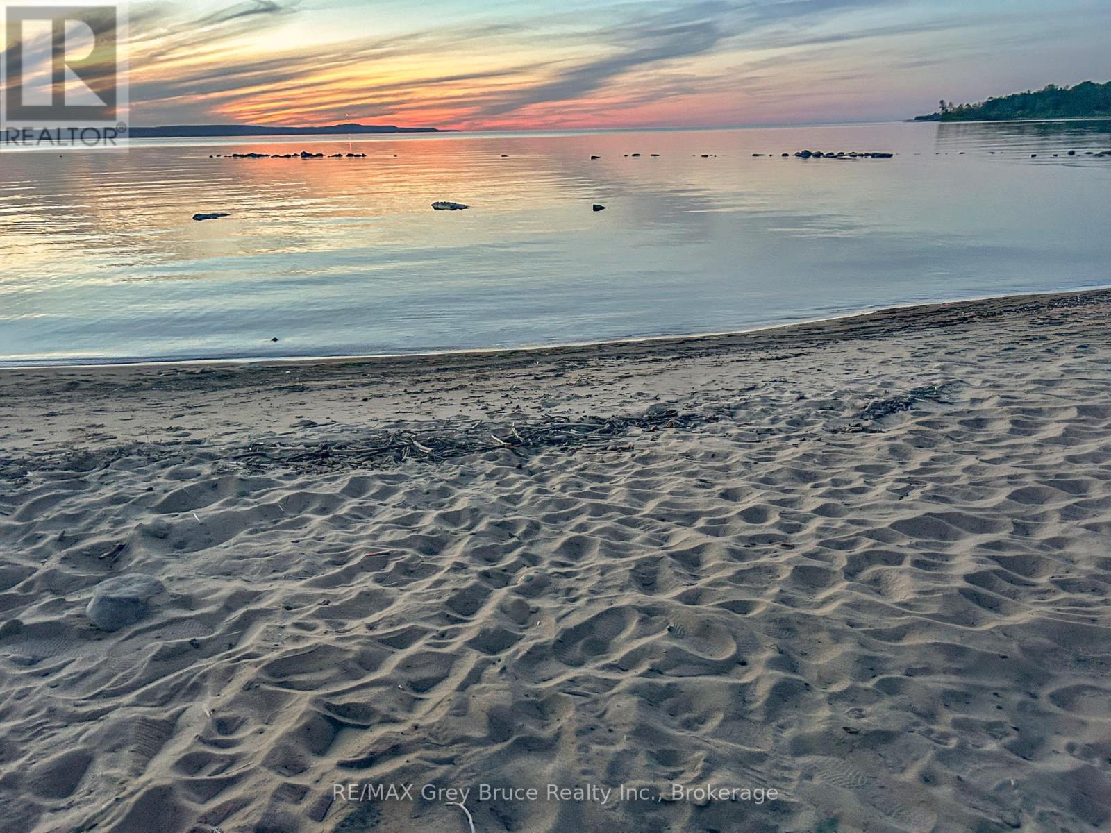 303005 GREY  15 ROAD