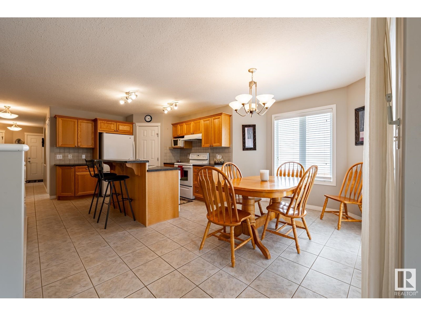 155 REICHERT DR