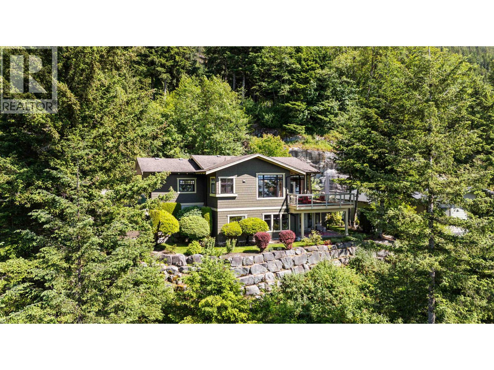 300 OCEAN CREST DRIVE